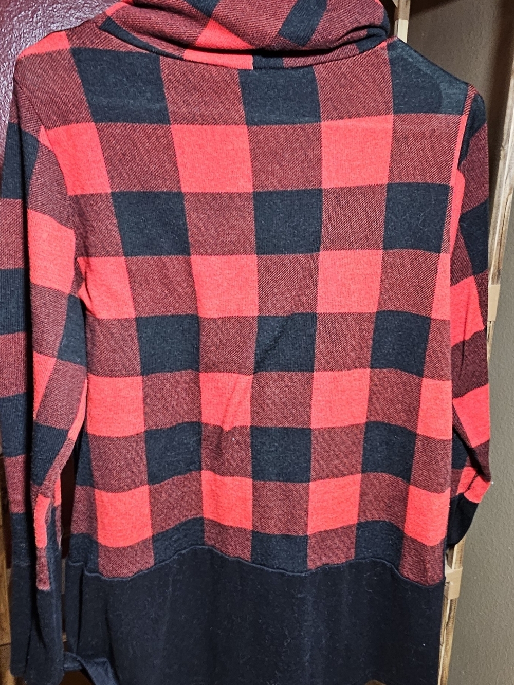 Red and Black Buffalo Check Cowl Neck Sweater Women's Size XL - Picture 2 of 8